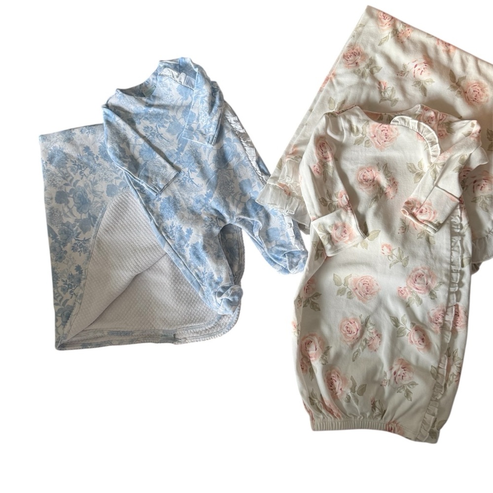 Bundle Edge-hill Collection NB matching blanket with daygown and romper.